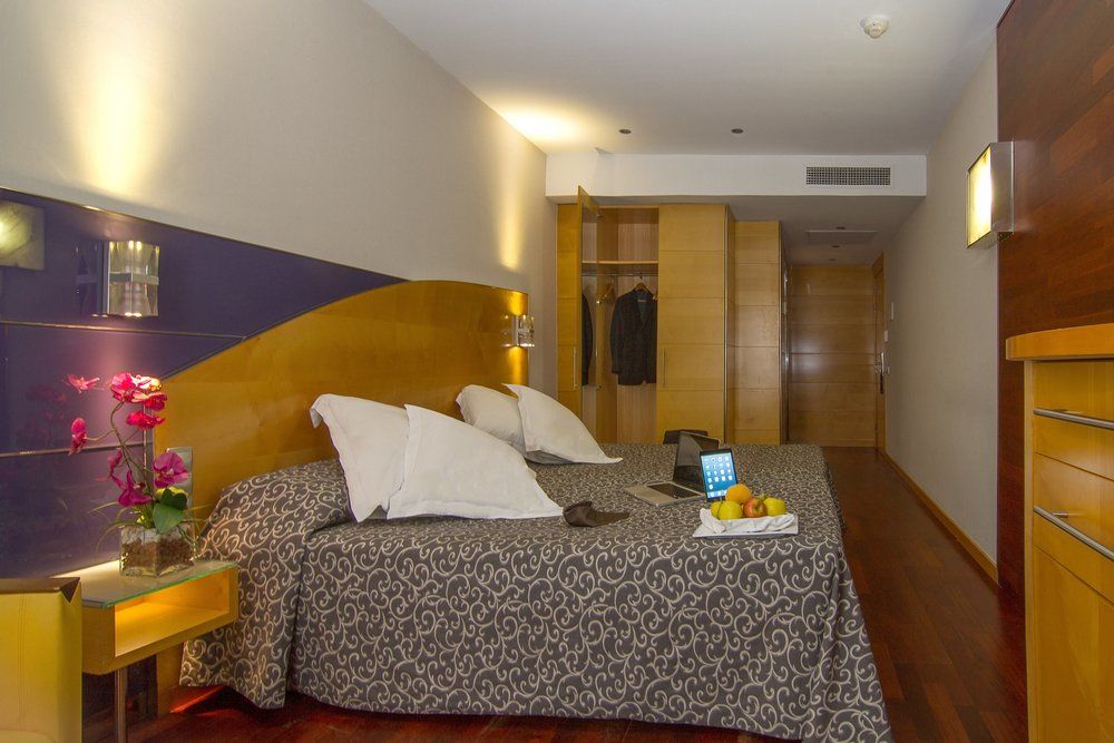 Hotel Sansi Barcelona Bagian luar foto
