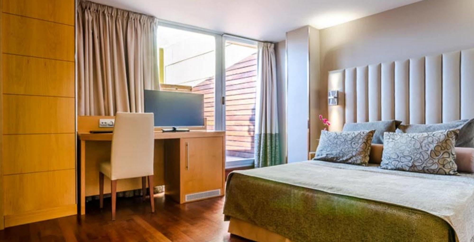 Hotel Sansi Barcelona Bagian luar foto